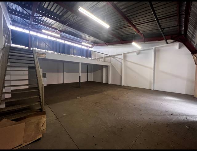 156M² MINI FACTORY TO LET IN STEELEDALE